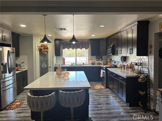 6995 Summit Valley Road, Hesperia, CA 92345