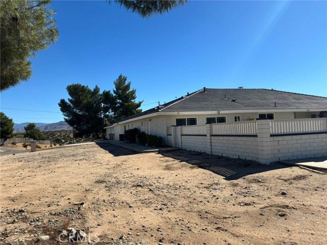 6995 Summit Valley Road, Hesperia, CA 92345