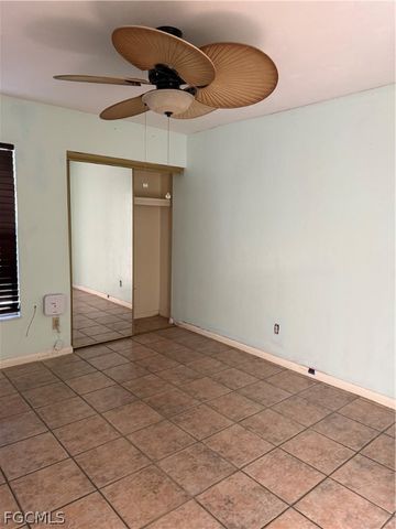 6 Parkwood Villas CT, Lehigh Acres, FL 33936