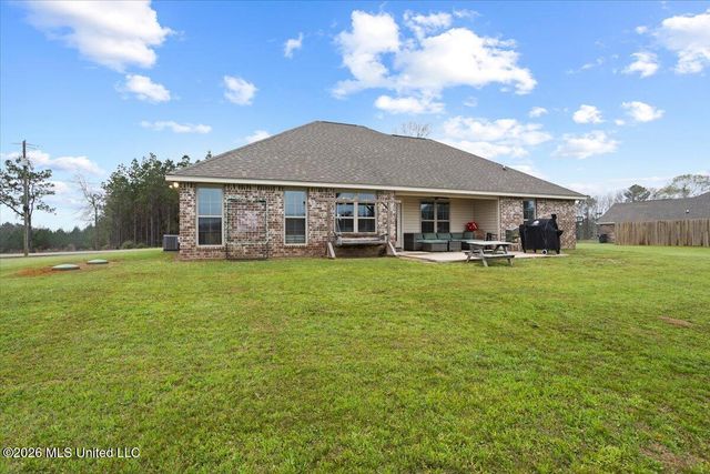 68 Bates Avenue, Purvis, MS 39475