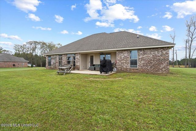 68 Bates Avenue, Purvis, MS 39475