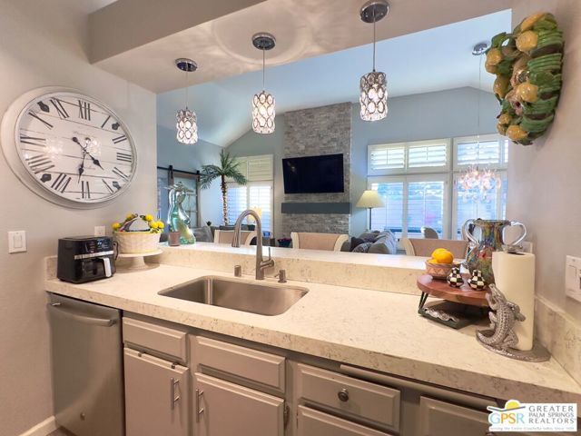 1 Verde Way, Palm Desert, CA 92260