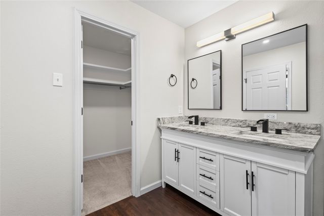 933 Waynelee Drive, Lancaster, TX 75146