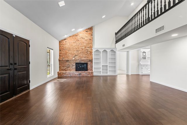 933 Waynelee Drive, Lancaster, TX 75146