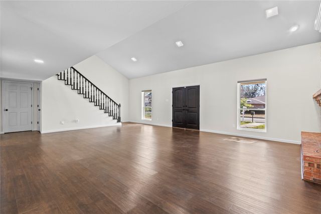 933 Waynelee Drive, Lancaster, TX 75146