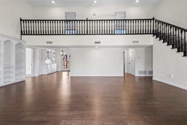 933 Waynelee Drive, Lancaster, TX 75146