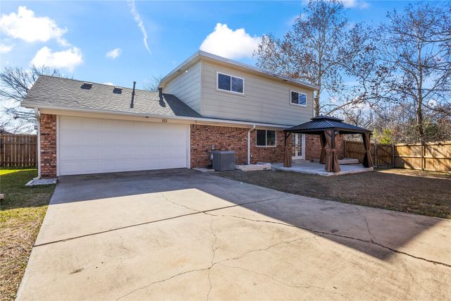 933 Waynelee Drive, Lancaster, TX 75146