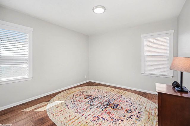 21910 Stephens Road, St Clair Shores, MI 48080