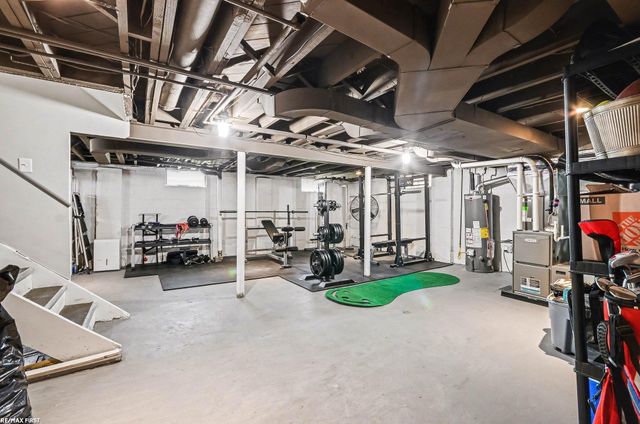 21910 Stephens Road, St Clair Shores, MI 48080