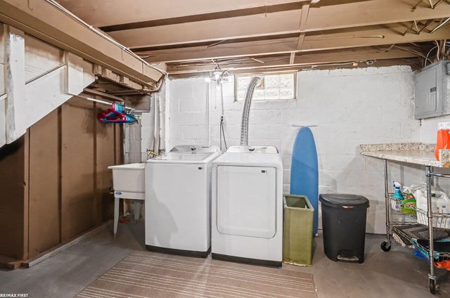 21910 Stephens Road, St Clair Shores, MI 48080