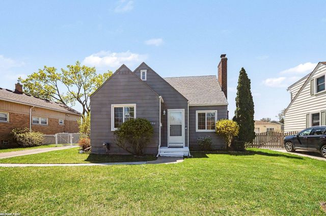 21910 Stephens Road, St Clair Shores, MI 48080