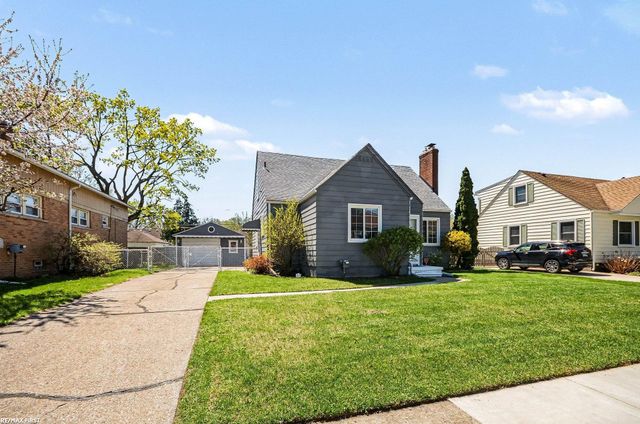 21910 Stephens Road, St Clair Shores, MI 48080