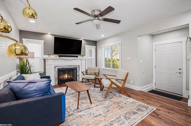 21910 Stephens Road, St Clair Shores, MI 48080