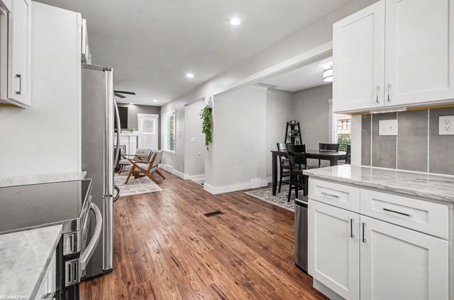 21910 Stephens Road, St Clair Shores, MI 48080