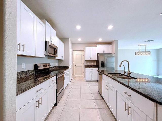 6822 KING CREEK DRIVE, Sun City Center, FL 33573