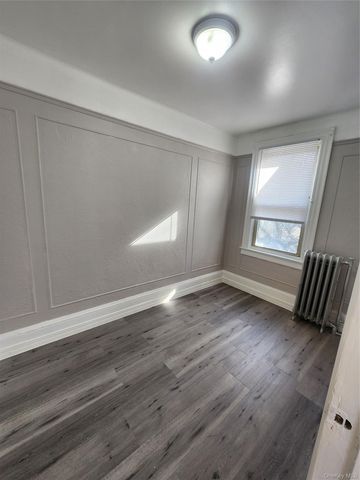 8203 Myrtle Avenue 2L, Glendale, NY 11385