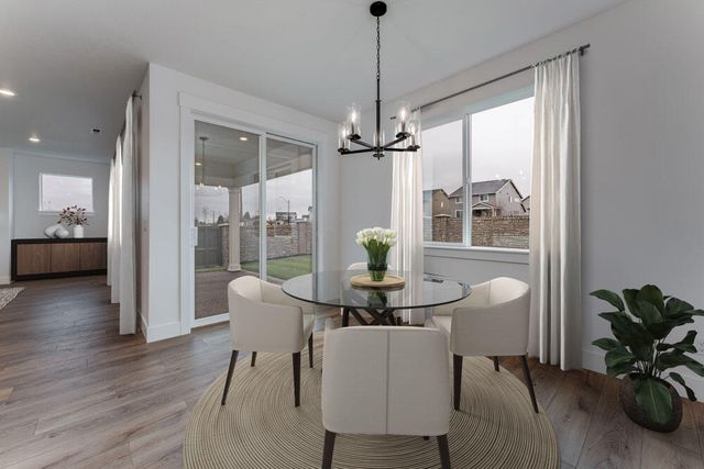 21451 NE Hayloft Place, Bend, OR 97701