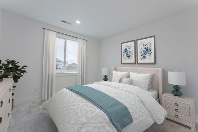 21451 NE Hayloft Place, Bend, OR 97701