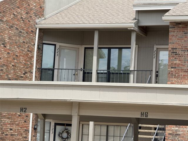 2736 Silver Creek Drive 223, Arlington, TX 76006
