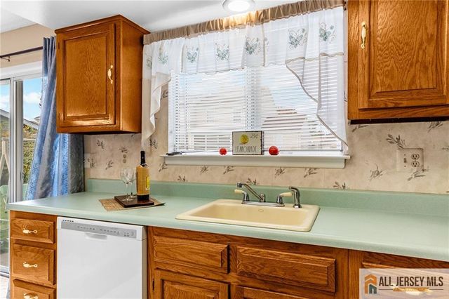 376 Stirling Drive 376A, Monroe, NJ 08831