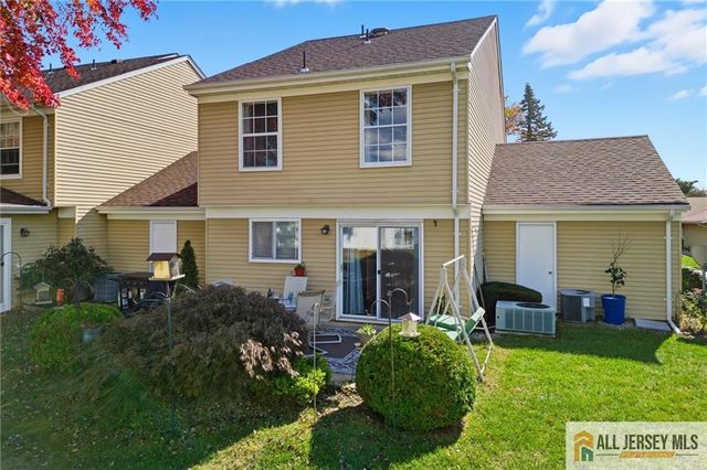 376 Stirling Drive 376A, Monroe, NJ 08831