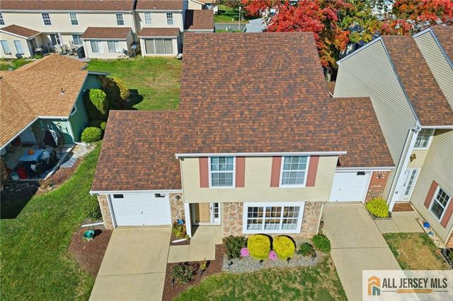 376 Stirling Drive 376A, Monroe, NJ 08831