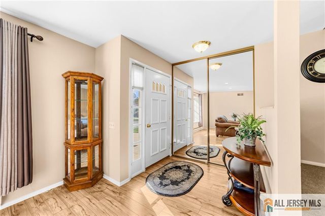 376 Stirling Drive 376A, Monroe, NJ 08831