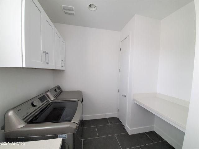 3900 N 30th Street Ste 2, Phoenix, AZ 85016