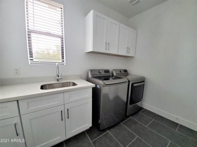 3900 N 30th Street Ste 2, Phoenix, AZ 85016