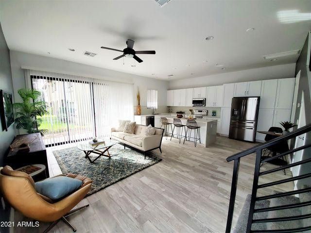 3900 N 30th Street Ste 2, Phoenix, AZ 85016