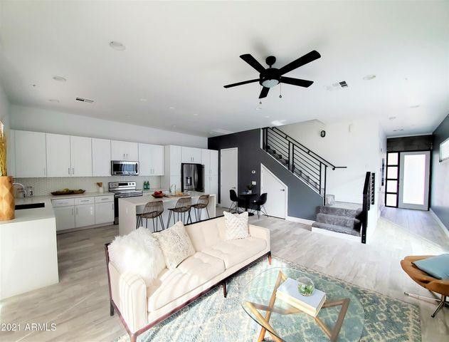 3900 N 30th Street Ste 2, Phoenix, AZ 85016