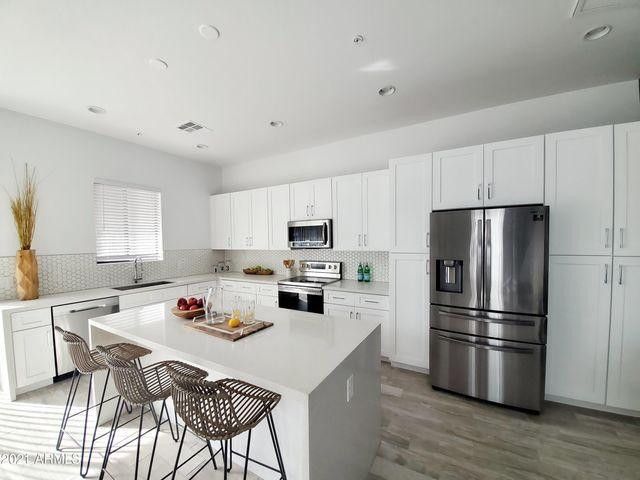 3900 N 30th Street Ste 2, Phoenix, AZ 85016
