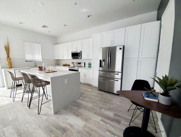 3900 N 30th Street Ste 2, Phoenix, AZ 85016