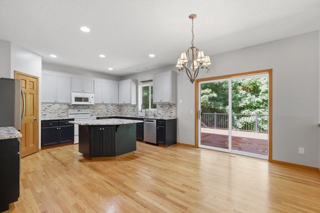 9142 Woodland Drive, Saint Bonifacius, MN 55375