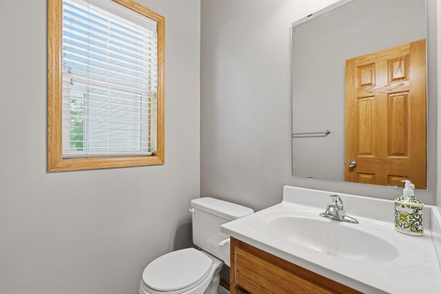 9142 Woodland Drive, Saint Bonifacius, MN 55375