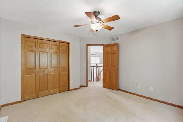 9142 Woodland Drive, Saint Bonifacius, MN 55375