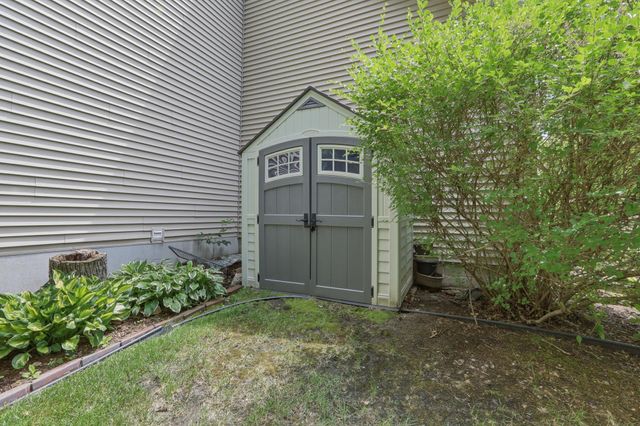 9142 Woodland Drive, Saint Bonifacius, MN 55375