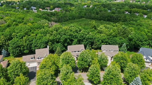 9142 Woodland Drive, Saint Bonifacius, MN 55375