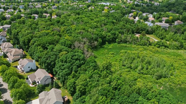 9142 Woodland Drive, Saint Bonifacius, MN 55375