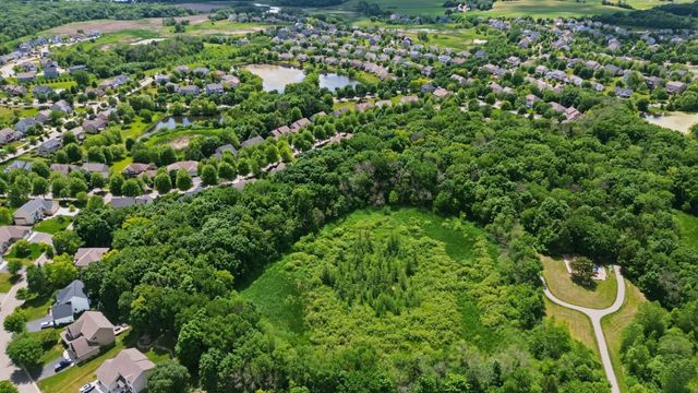 9142 Woodland Drive, Saint Bonifacius, MN 55375
