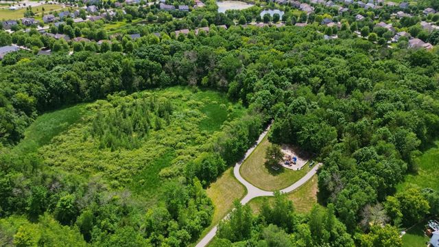 9142 Woodland Drive, Saint Bonifacius, MN 55375