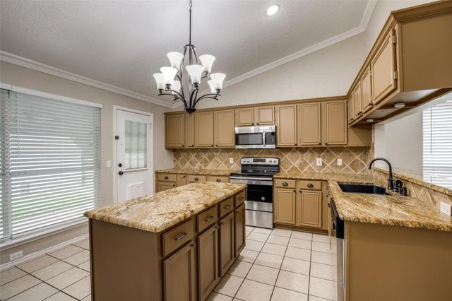 4528 Fargo Drive, Grand Prairie, TX 75052