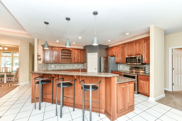 5276 Oakbrook Drive, Plainfield, IN 46168