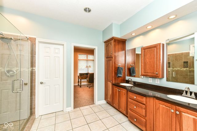 5276 Oakbrook Drive, Plainfield, IN 46168