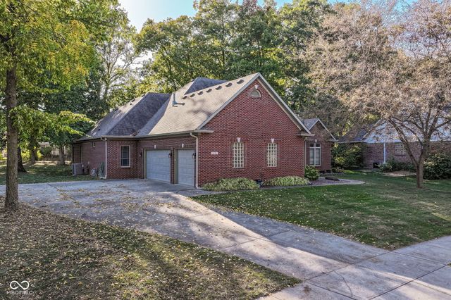 5276 Oakbrook Drive, Plainfield, IN 46168