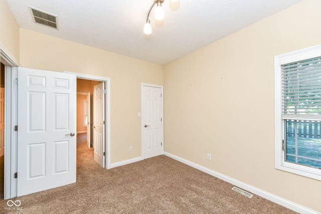 5276 Oakbrook Drive, Plainfield, IN 46168