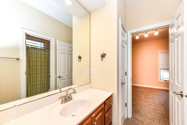 5276 Oakbrook Drive, Plainfield, IN 46168