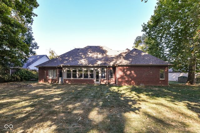 5276 Oakbrook Drive, Plainfield, IN 46168