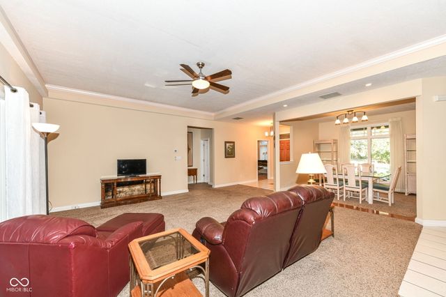 5276 Oakbrook Drive, Plainfield, IN 46168