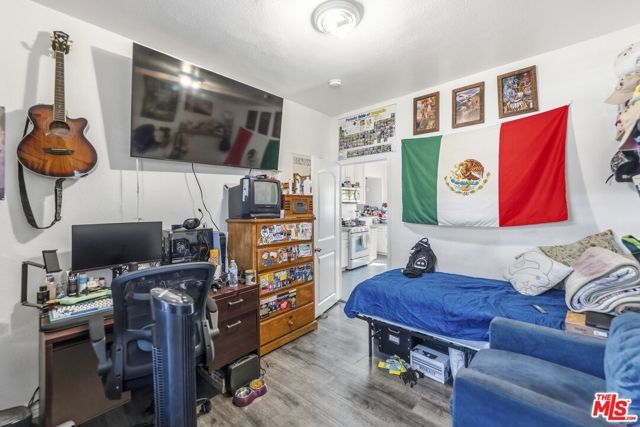 1363 E 49th Street, Los Angeles, CA 90011